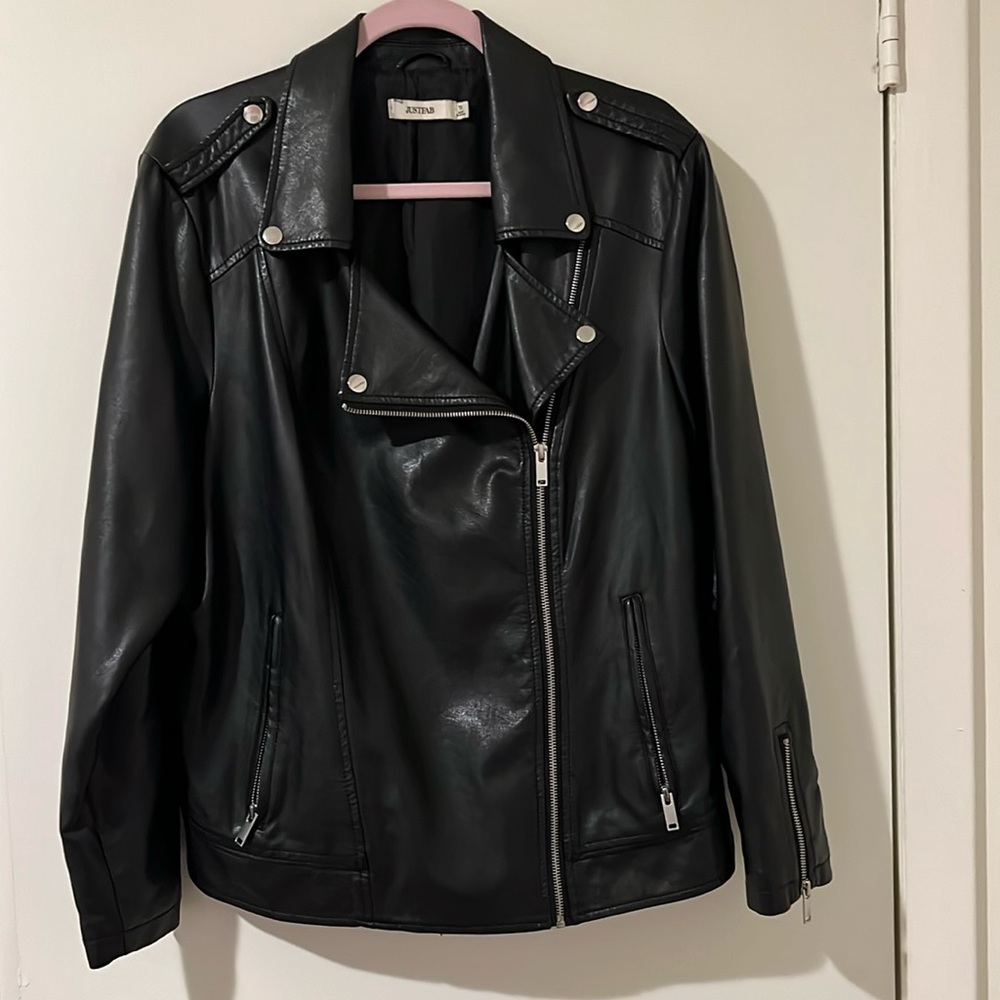 1x black jacket